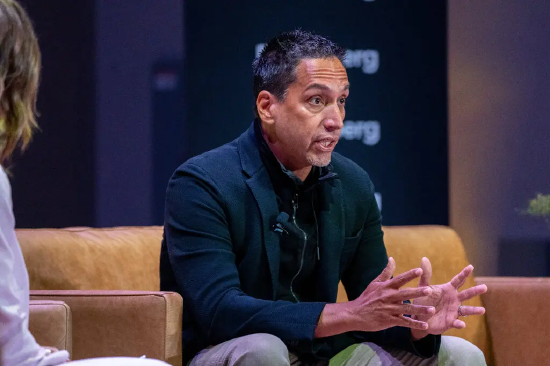 清水湖资本创始人兼管理合伙人何塞・E・费利西亚诺